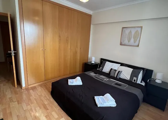 T4 Espacoso Perto Da E Aeroporto Machico (Madeira)