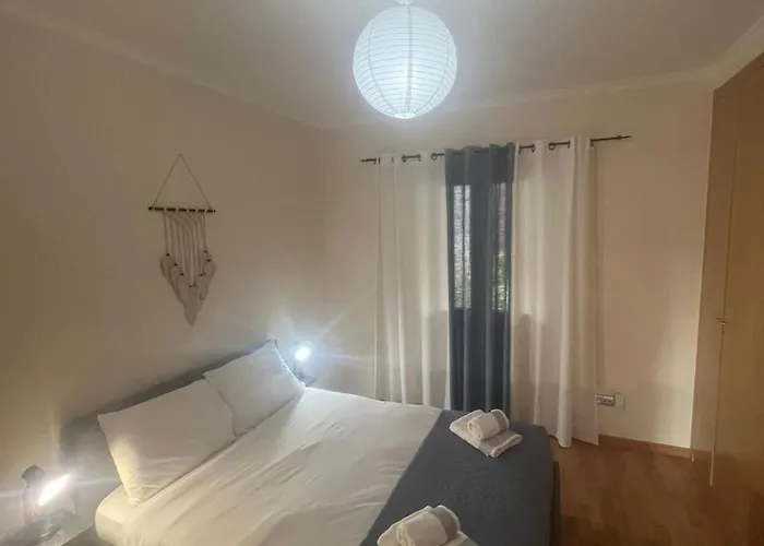 T4 Espacoso Perto Da E Aeroporto *