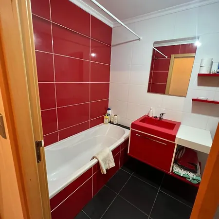 Moderno Familias Ou Grupos * Machico (Madeira)